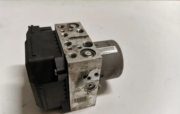 Ford Mustang V ABS Pump DR332C405AD