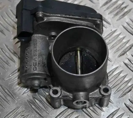Volkswagen Golf VI Throttle valve