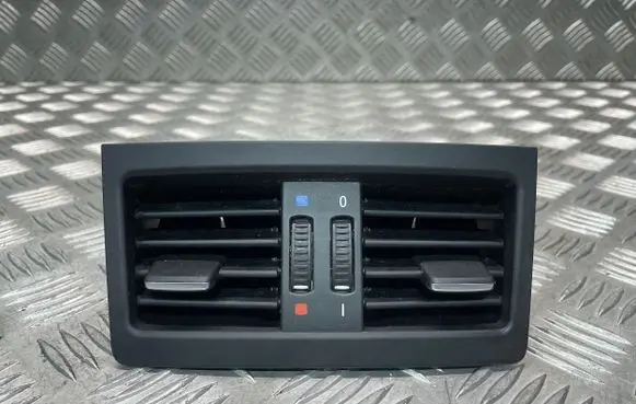 BMW 3 E90 E91 Rear air vent grill 6932024 6932023 7129556