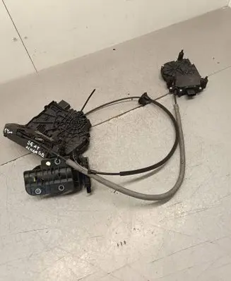 Seat Alhambra (Mk2) Rear door lock 7N0839016M A048315 C07014104