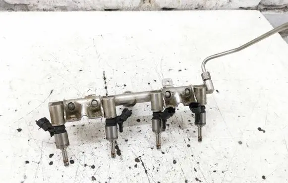 BMW 1 F20 F21 Fuel injectors set 7592426