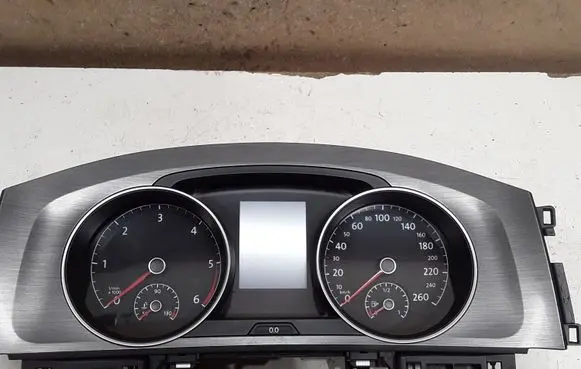 Volkswagen Golf VII Speedometer (instrument cluster) 5G0920860A