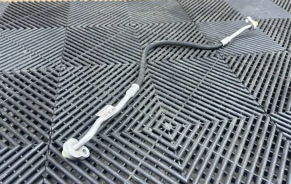 Volvo XC90 Air conditioning (A/C) pipe/hose 31369332