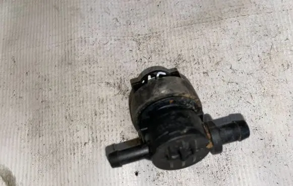 Mercedes-Benz E W210 Turbo solenoid valve 0004701593 A0004701593