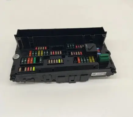 BMW 5 F10 F11 Fuse module 9234421