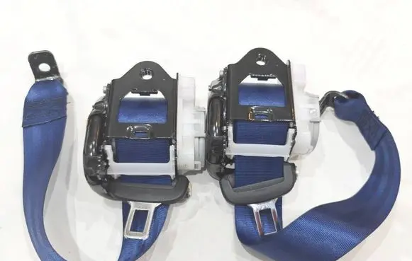 Porsche Macan (95B) Rear seatbelt 95B857805E 03792500