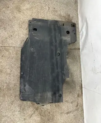 Volkswagen Golf VII Front underbody cover/under tray 5q0825505