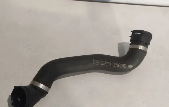 Mercedes-Benz C W205 Engine coolant pipe/hose A2055013182