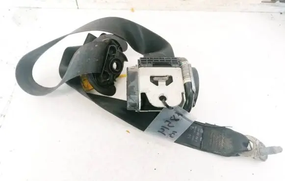 Volkswagen Jetta V Front seatbelt 1K4857706E