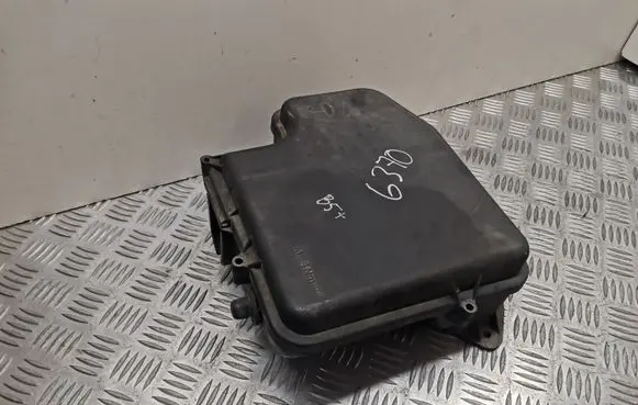 Volkswagen PASSAT B5.5 Fuse box set 8D1907613A 8D1907355B