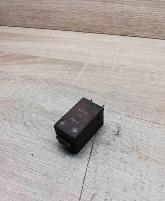 BMW 3 E36 Other relay 1391725 90341