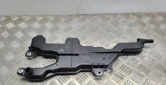 Lexus LS 460 - 600H Oil breather separator 1221538020