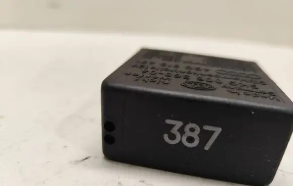 Audi A4 S4 B5 8D Other relay 4B0919471 5KG00656804 35W55W