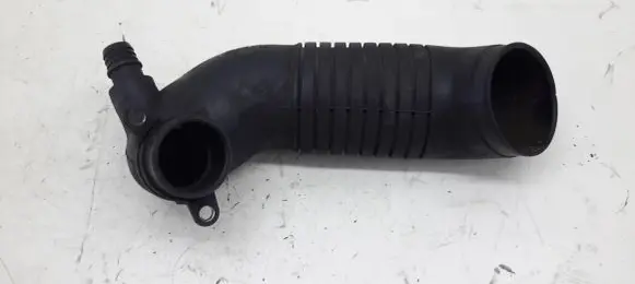 Audi A4 S4 B6 8E 8H Air intake hose/pipe 8E0129615