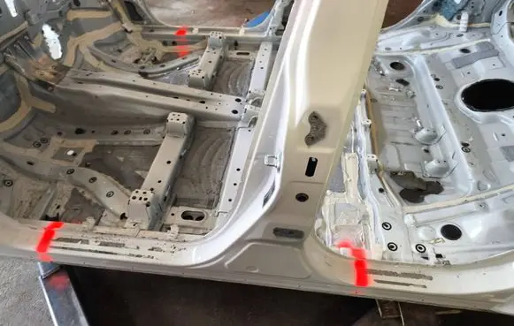 Toyota C-HR II Pillar (middle) 