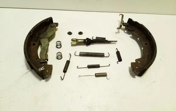 Volkswagen Transporter - Caravelle T4 Handbrake/parking brake pads 