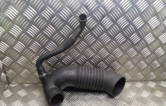 Audi A4 S4 B6 8E 8H Air intake duct part 8E0129615