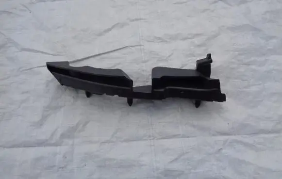 Citroen C4 Cactus Fender mounting bracket 9801724980