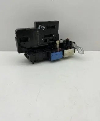 Mercedes-Benz CLS C218 X218 Fuse module A2129001606