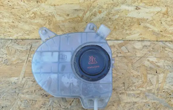 Volkswagen Caddy Coolant expansion tank/reservoir 5WA121407G