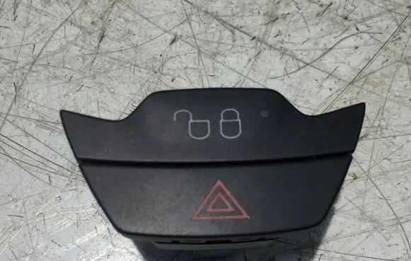 Ford Transit - Tourneo Connect Hazard light switch A350AAD3L0E AM5T1316C08A AM5T13