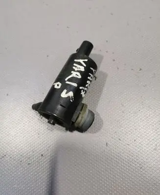 Toyota Yaris Windscreen/windshield washer pump 30357