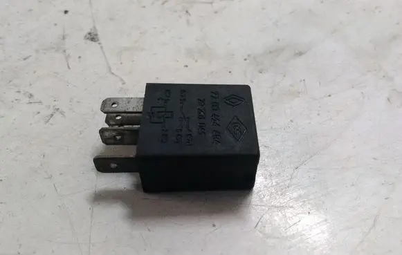 Renault Laguna II Other relay 7700414484