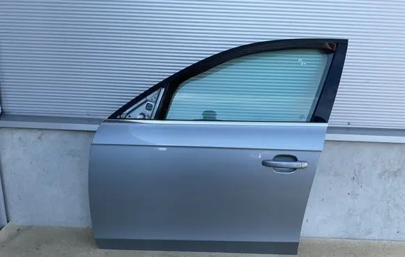 Audi A4 S4 B8 8K Front door LX7U