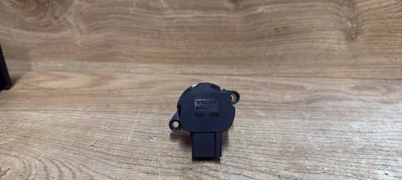 Volvo S60 Ignition lock 8645226