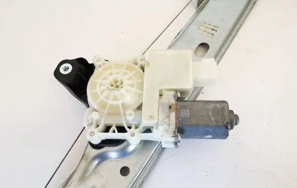 Opel Astra K Wiper motor 1900300808