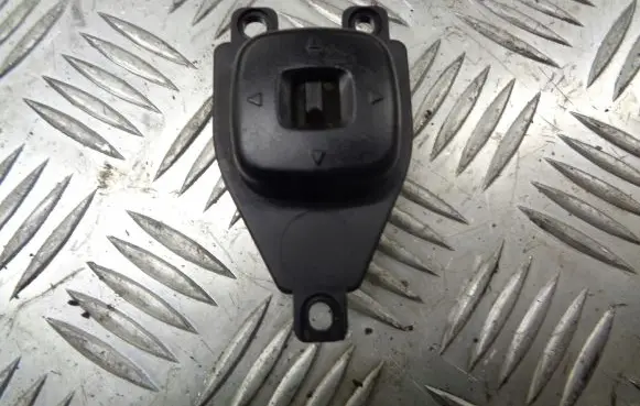 Mazda 3 I Wing mirror switch BJOE66600
