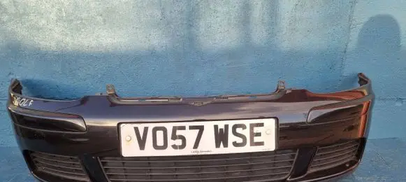 Volkswagen Golf V Front bumper 1K0807221
