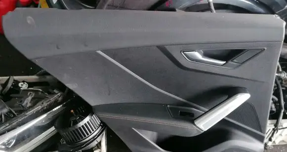 Audi Q2 - Rear door card panel trim 115KM