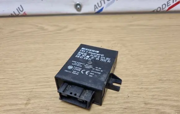 BMW 5 E39 Immobilizer control unit/module 61358371351 8371351