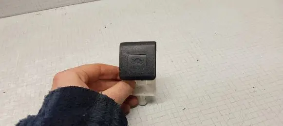 Toyota Verso Engine bonnet (hood) release handle