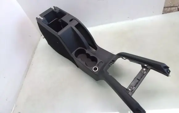 Skoda Octavia Mk2 (1Z) Center console