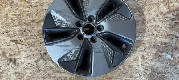 Hyundai Kona I R17 alloy rim 52910K4000 B003965