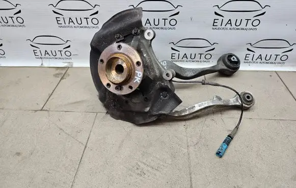 BMW 6 E63 E64 Front wheel hub spindle knuckle 6762017 6082T6