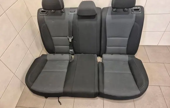 Hyundai i30 Second row seats 