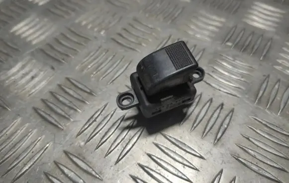 Mazda 3 I Electric window control switch D39766370