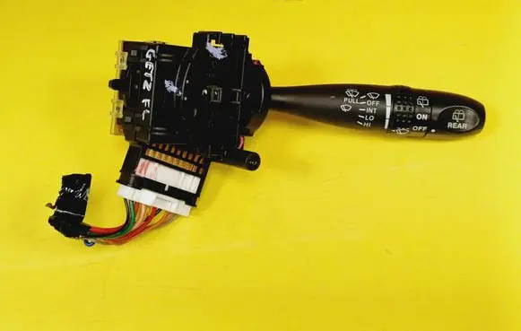 Hyundai Getz Wiper control stalk 75733A
