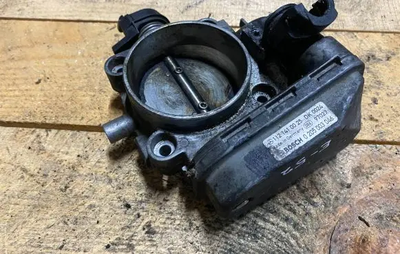 Mercedes-Benz ML W163 Throttle valve A1121410025 1121410025