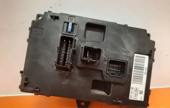 Peugeot 407 Fuse box set BSCA0100