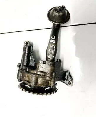 Volkswagen Golf IV Oil pump 670815552