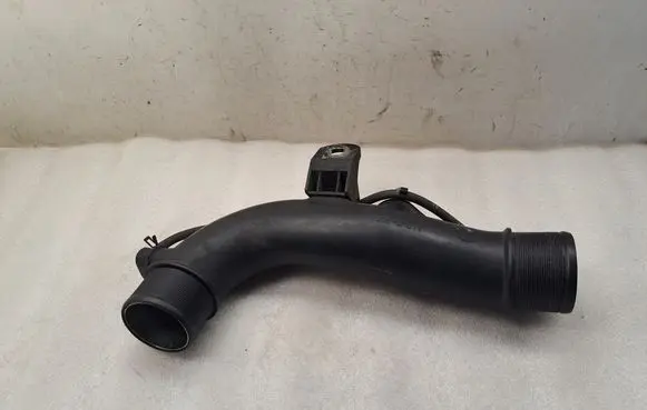 Toyota Corolla Verso AR10 Intercooler pipe mounting bracket 173620R011
