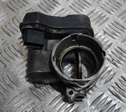 Volkswagen PASSAT B6 Throttle valve 03G128063B