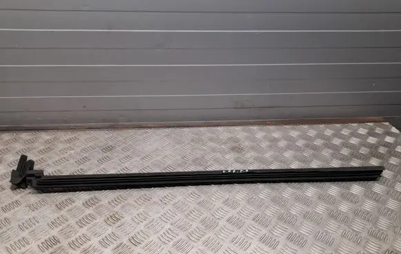 Mercedes-Benz E A207 Rubber seal front coupe door window A2077250165