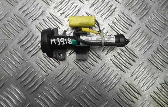 BMW 5 G30 G31 G38 Pedestrian airbag 7435798 M3918