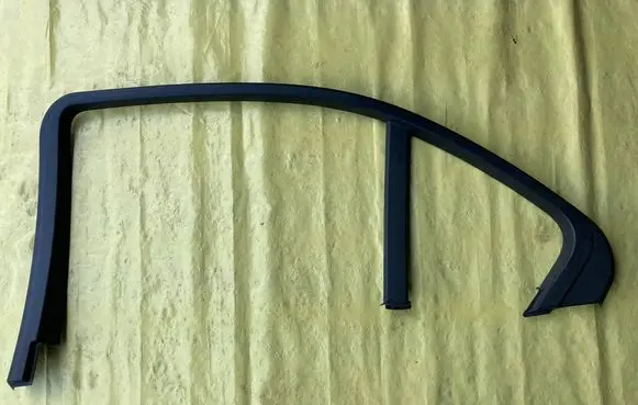 Mercedes-Benz C W204 Rear door window/glass frame A2047350271