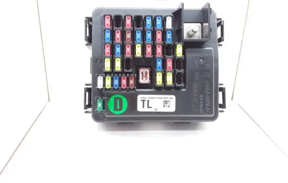 Hyundai Tucson TL Fuse module 91950D3240A D3240PA191393